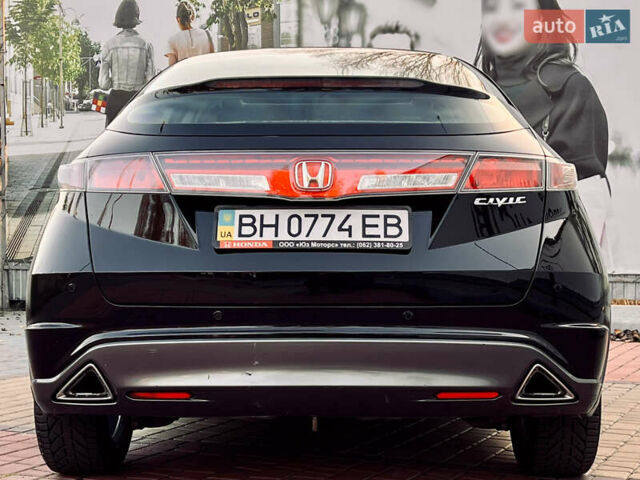 Чорний Хонда Сівік, об'ємом двигуна 1.8 л та пробігом 115 тис. км за 8700 $, фото 17 на Automoto.ua