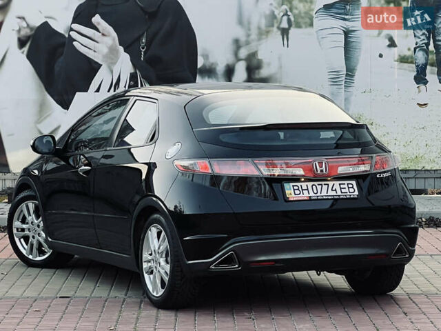 Черный Хонда Цивик, объемом двигателя 1.8 л и пробегом 115 тыс. км за 8300 $, фото 21 на Automoto.ua