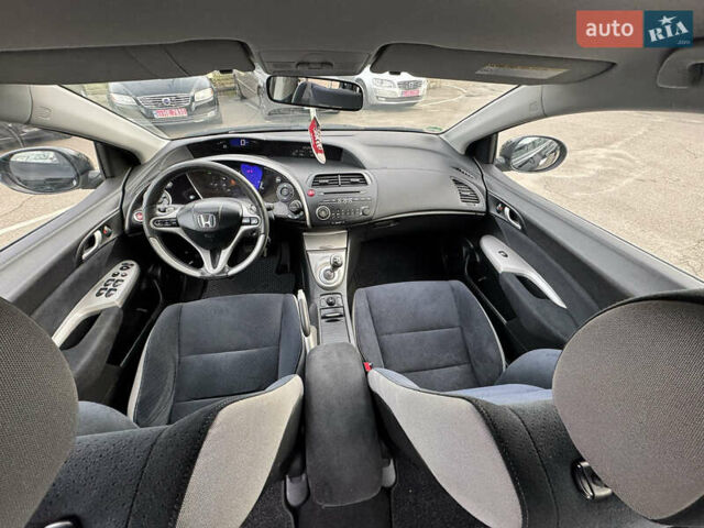 Черный Хонда Цивик, объемом двигателя 1.4 л и пробегом 153 тыс. км за 8800 $, фото 33 на Automoto.ua