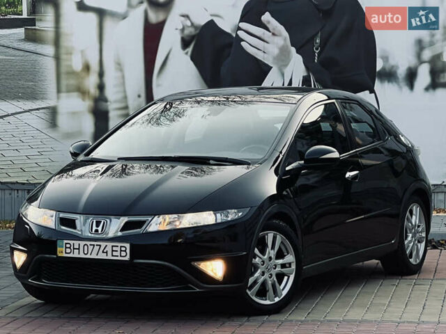 Черный Хонда Цивик, объемом двигателя 1.8 л и пробегом 115 тыс. км за 8300 $, фото 3 на Automoto.ua