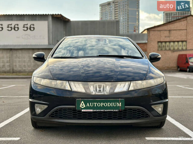 Черный Хонда Цивик, объемом двигателя 1.8 л и пробегом 117 тыс. км за 6777 $, фото 2 на Automoto.ua