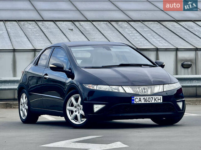 Черный Хонда Цивик, объемом двигателя 1.8 л и пробегом 203 тыс. км за 5777 $, фото 4 на Automoto.ua