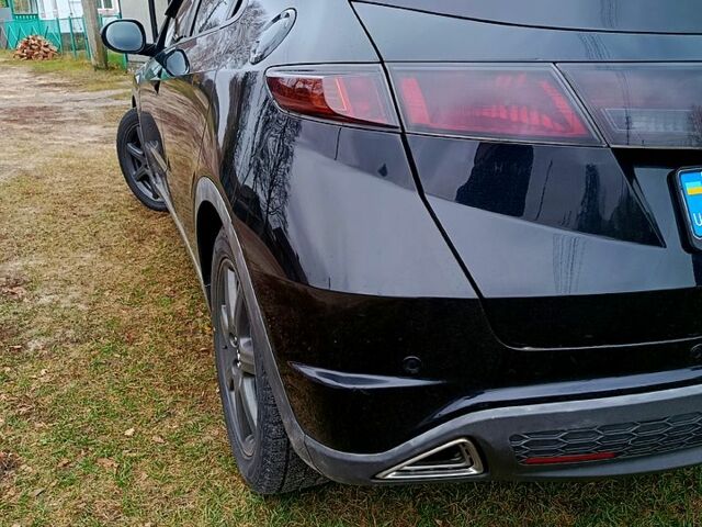 Черный Хонда Цивик, объемом двигателя 1.8 л и пробегом 260 тыс. км за 7200 $, фото 5 на Automoto.ua