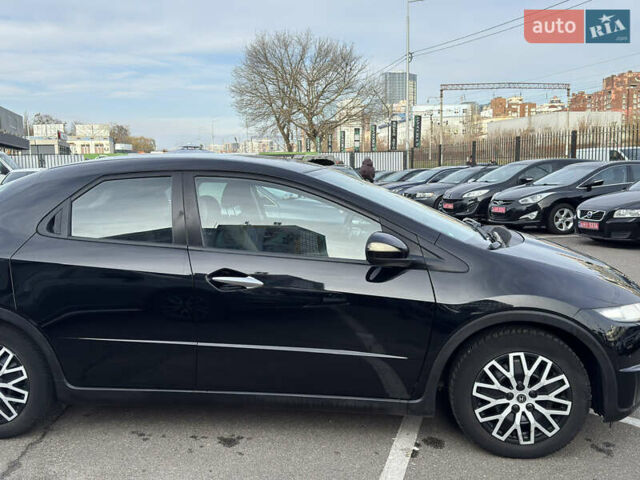 Черный Хонда Цивик, объемом двигателя 1.4 л и пробегом 153 тыс. км за 8800 $, фото 6 на Automoto.ua