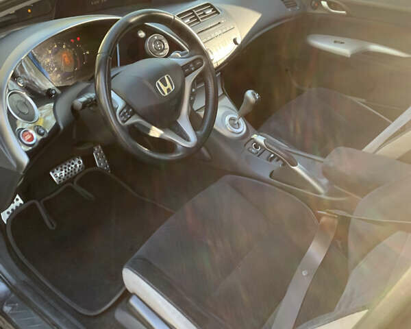 Черный Хонда Цивик, объемом двигателя 1.8 л и пробегом 207 тыс. км за 4300 $, фото 14 на Automoto.ua