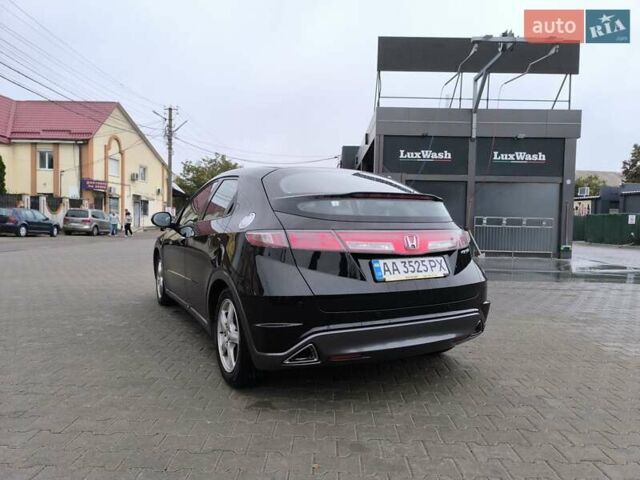 Черный Хонда Цивик, объемом двигателя 1.8 л и пробегом 196 тыс. км за 7700 $, фото 10 на Automoto.ua