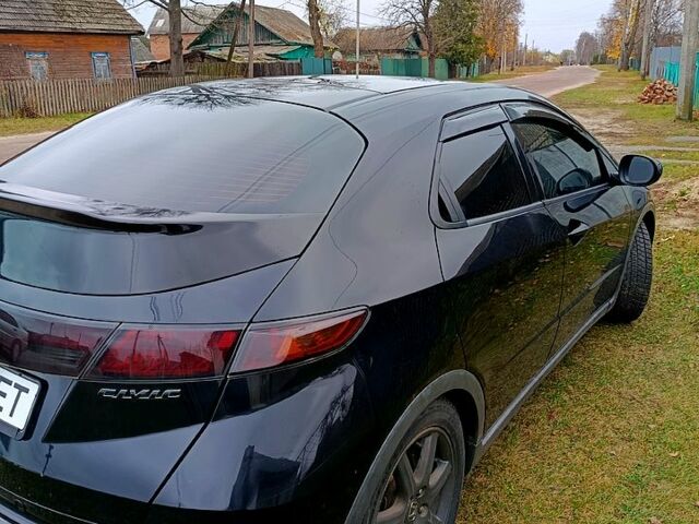 Черный Хонда Цивик, объемом двигателя 1.8 л и пробегом 260 тыс. км за 7200 $, фото 1 на Automoto.ua