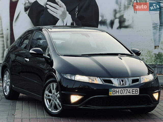 Черный Хонда Цивик, объемом двигателя 1.8 л и пробегом 115 тыс. км за 8300 $, фото 9 на Automoto.ua