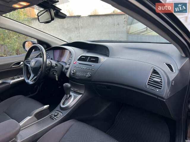 Черный Хонда Цивик, объемом двигателя 1.8 л и пробегом 115 тыс. км за 8300 $, фото 40 на Automoto.ua