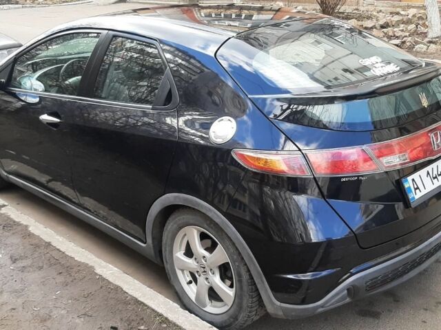 Черный Хонда Цивик, объемом двигателя 1.3 л и пробегом 198 тыс. км за 6700 $, фото 1 на Automoto.ua