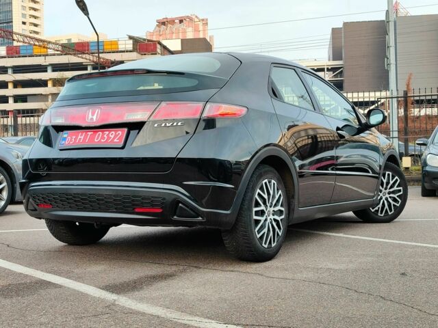 Черный Хонда Цивик, объемом двигателя 1.4 л и пробегом 153 тыс. км за 8800 $, фото 12 на Automoto.ua