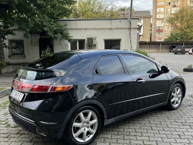 Черный Хонда Цивик, объемом двигателя 1.8 л и пробегом 125 тыс. км за 6000 $, фото 4 на Automoto.ua