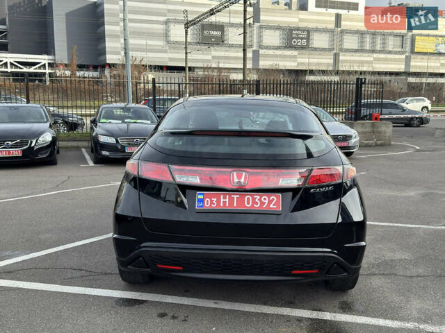 Черный Хонда Цивик, объемом двигателя 1.4 л и пробегом 153 тыс. км за 8800 $, фото 4 на Automoto.ua