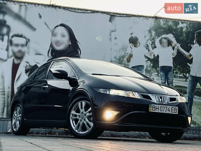 Черный Хонда Цивик, объемом двигателя 1.8 л и пробегом 115 тыс. км за 8300 $, фото 13 на Automoto.ua