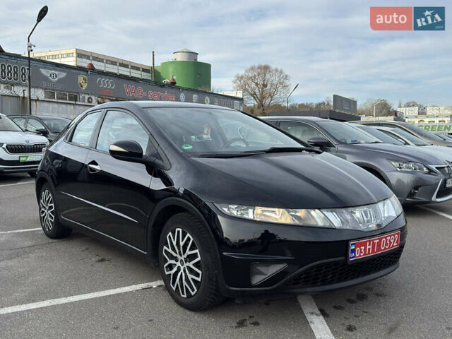 Черный Хонда Цивик, объемом двигателя 1.4 л и пробегом 153 тыс. км за 8800 $, фото 7 на Automoto.ua