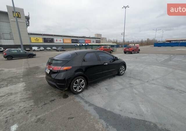 Черный Хонда Цивик, объемом двигателя 1.8 л и пробегом 100 тыс. км за 7400 $, фото 2 на Automoto.ua