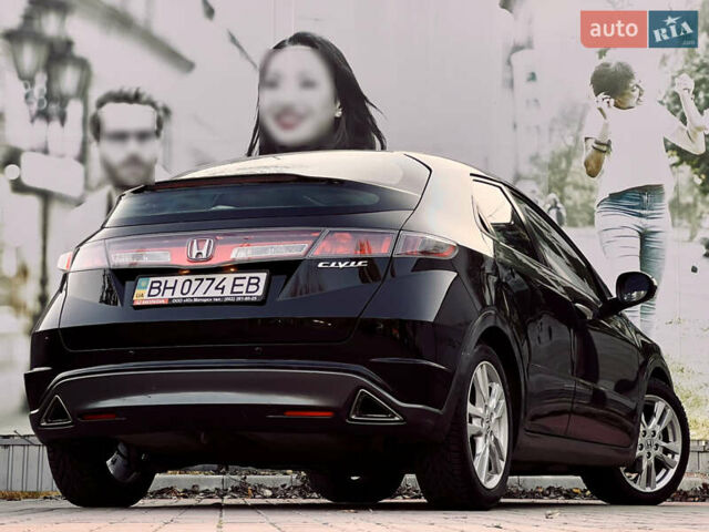 Чорний Хонда Сівік, об'ємом двигуна 1.8 л та пробігом 115 тис. км за 8700 $, фото 18 на Automoto.ua