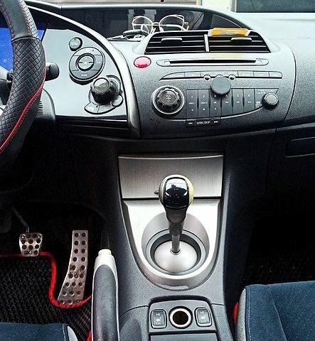 Черный Хонда Цивик, объемом двигателя 1.8 л и пробегом 249 тыс. км за 6700 $, фото 4 на Automoto.ua