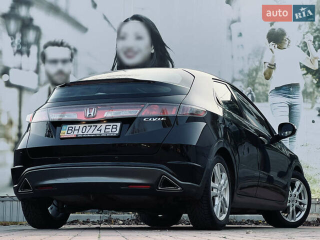 Черный Хонда Цивик, объемом двигателя 1.8 л и пробегом 115 тыс. км за 8300 $, фото 18 на Automoto.ua