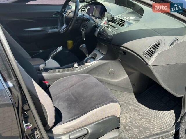 Черный Хонда Цивик, объемом двигателя 1.8 л и пробегом 190 тыс. км за 6280 $, фото 18 на Automoto.ua