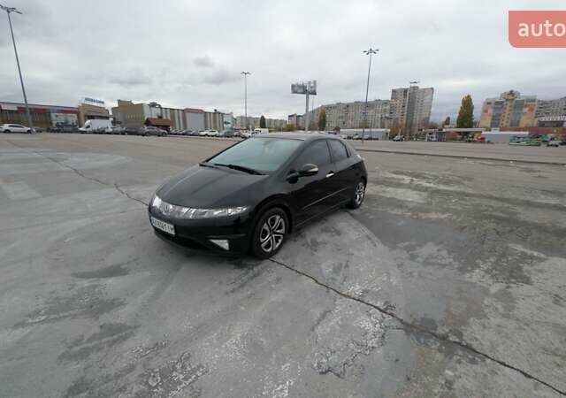 Черный Хонда Цивик, объемом двигателя 1.8 л и пробегом 100 тыс. км за 7400 $, фото 1 на Automoto.ua