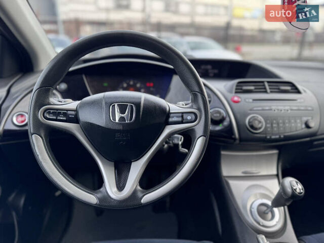 Черный Хонда Цивик, объемом двигателя 1.4 л и пробегом 153 тыс. км за 8800 $, фото 36 на Automoto.ua