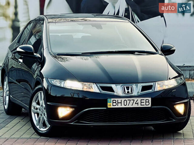 Чорний Хонда Сівік, об'ємом двигуна 1.8 л та пробігом 115 тис. км за 8700 $, фото 5 на Automoto.ua