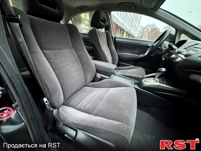 Черный Хонда Цивик, объемом двигателя 1.8 л и пробегом 157 тыс. км за 6500 $, фото 11 на Automoto.ua