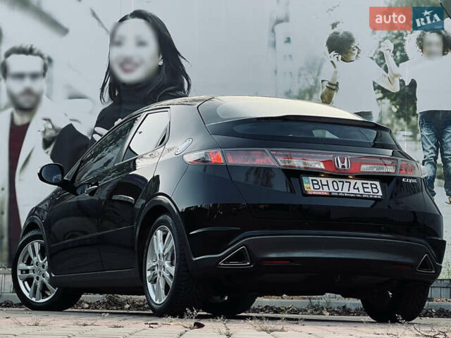 Черный Хонда Цивик, объемом двигателя 1.8 л и пробегом 115 тыс. км за 8300 $, фото 23 на Automoto.ua