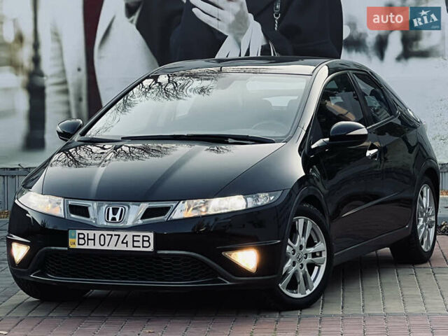 Черный Хонда Цивик, объемом двигателя 1.8 л и пробегом 115 тыс. км за 8300 $, фото 4 на Automoto.ua