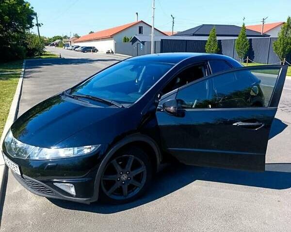 Черный Хонда Цивик, объемом двигателя 1.8 л и пробегом 260 тыс. км за 7600 $, фото 6 на Automoto.ua