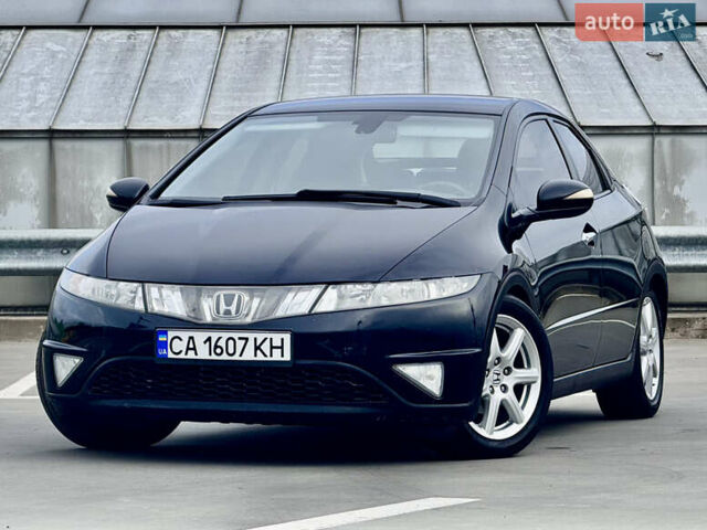 Черный Хонда Цивик, объемом двигателя 1.8 л и пробегом 203 тыс. км за 5777 $, фото 1 на Automoto.ua