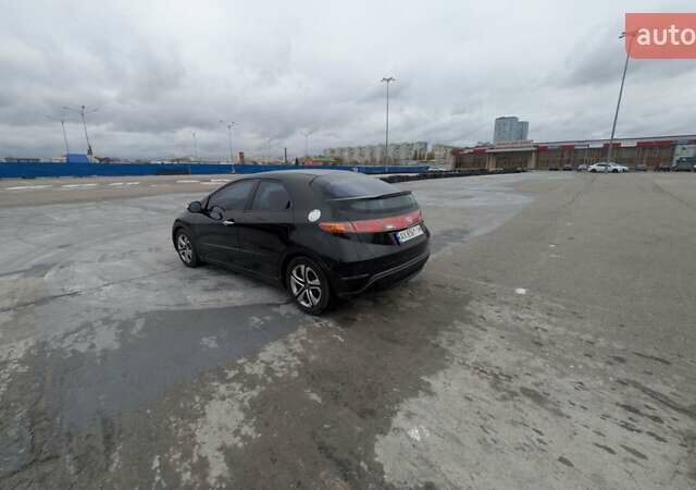 Черный Хонда Цивик, объемом двигателя 1.8 л и пробегом 100 тыс. км за 7400 $, фото 3 на Automoto.ua