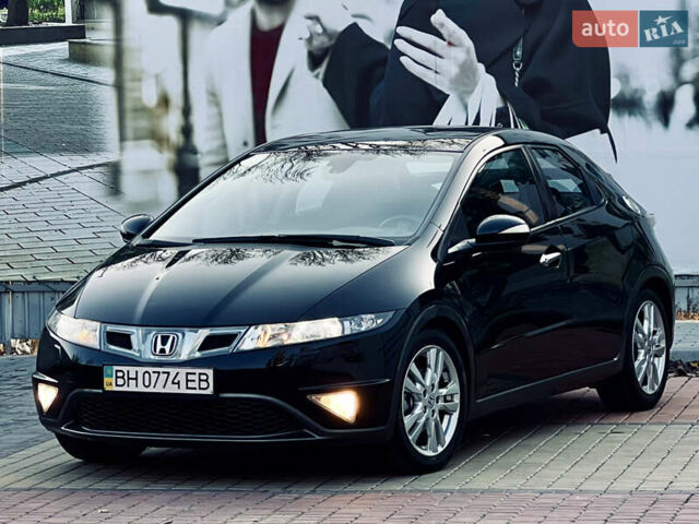 Чорний Хонда Сівік, об'ємом двигуна 1.8 л та пробігом 115 тис. км за 8700 $, фото 1 на Automoto.ua
