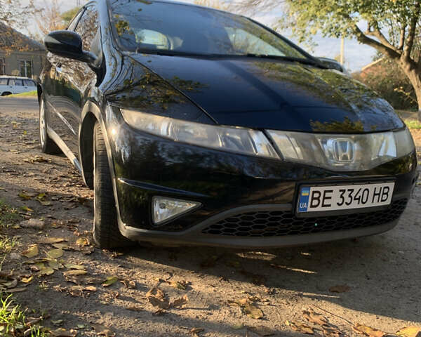 Черный Хонда Цивик, объемом двигателя 1.8 л и пробегом 207 тыс. км за 4300 $, фото 3 на Automoto.ua