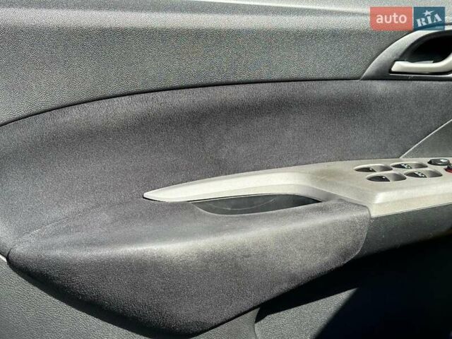 Черный Хонда Цивик, объемом двигателя 1.8 л и пробегом 190 тыс. км за 6280 $, фото 8 на Automoto.ua