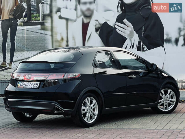 Черный Хонда Цивик, объемом двигателя 1.8 л и пробегом 115 тыс. км за 8300 $, фото 15 на Automoto.ua