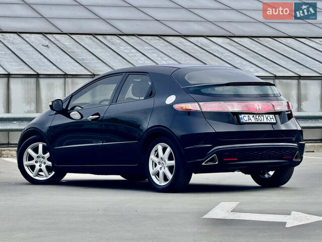 Черный Хонда Цивик, объемом двигателя 1.8 л и пробегом 203 тыс. км за 5777 $, фото 16 на Automoto.ua