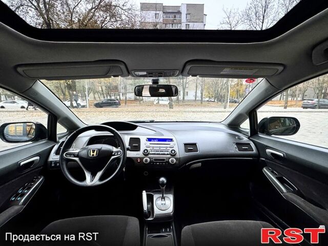 Черный Хонда Цивик, объемом двигателя 1.8 л и пробегом 157 тыс. км за 6500 $, фото 9 на Automoto.ua