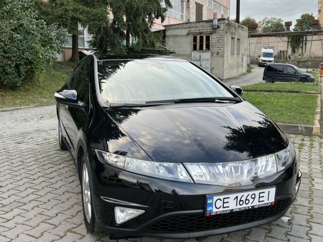 Черный Хонда Цивик, объемом двигателя 1.8 л и пробегом 125 тыс. км за 6000 $, фото 1 на Automoto.ua