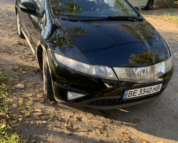 Черный Хонда Цивик, объемом двигателя 1.8 л и пробегом 207 тыс. км за 4300 $, фото 2 на Automoto.ua