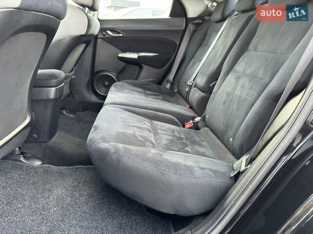 Черный Хонда Цивик, объемом двигателя 1.4 л и пробегом 153 тыс. км за 8800 $, фото 25 на Automoto.ua