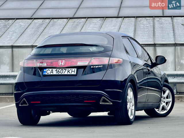 Черный Хонда Цивик, объемом двигателя 1.8 л и пробегом 203 тыс. км за 5777 $, фото 10 на Automoto.ua