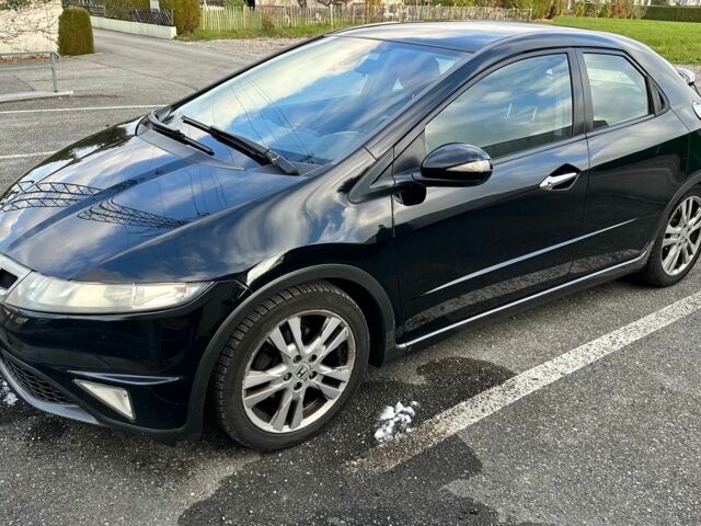 Черный Хонда Цивик, объемом двигателя 1.8 л и пробегом 227 тыс. км за 7000 $, фото 3 на Automoto.ua