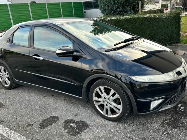 Черный Хонда Цивик, объемом двигателя 1.8 л и пробегом 227 тыс. км за 7000 $, фото 4 на Automoto.ua