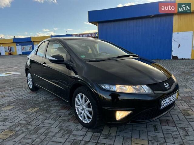 Черный Хонда Цивик, объемом двигателя 1.4 л и пробегом 220 тыс. км за 6250 $, фото 4 на Automoto.ua