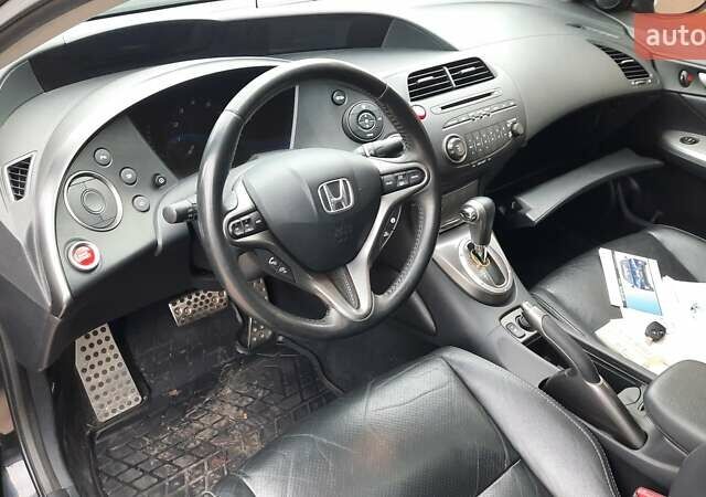 Черный Хонда Цивик, объемом двигателя 1.8 л и пробегом 95 тыс. км за 10500 $, фото 18 на Automoto.ua