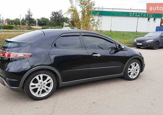 Черный Хонда Цивик, объемом двигателя 1.8 л и пробегом 95 тыс. км за 10500 $, фото 9 на Automoto.ua