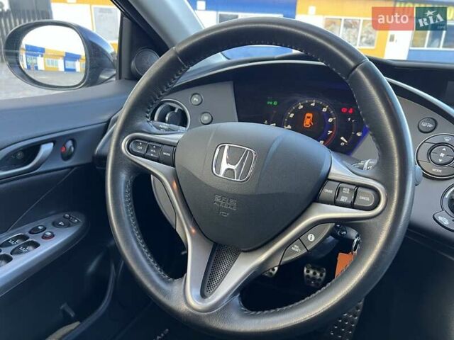 Черный Хонда Цивик, объемом двигателя 1.4 л и пробегом 220 тыс. км за 6250 $, фото 16 на Automoto.ua