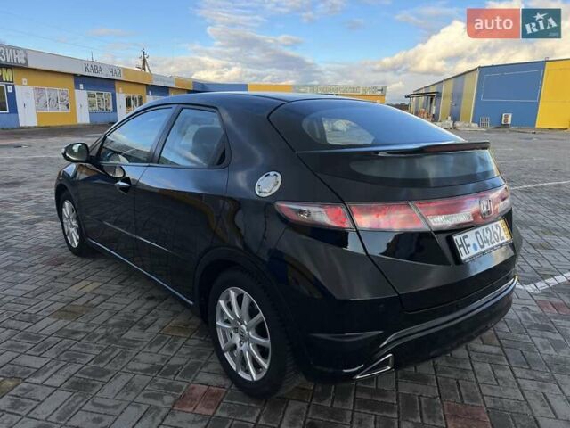 Черный Хонда Цивик, объемом двигателя 1.4 л и пробегом 220 тыс. км за 6250 $, фото 2 на Automoto.ua